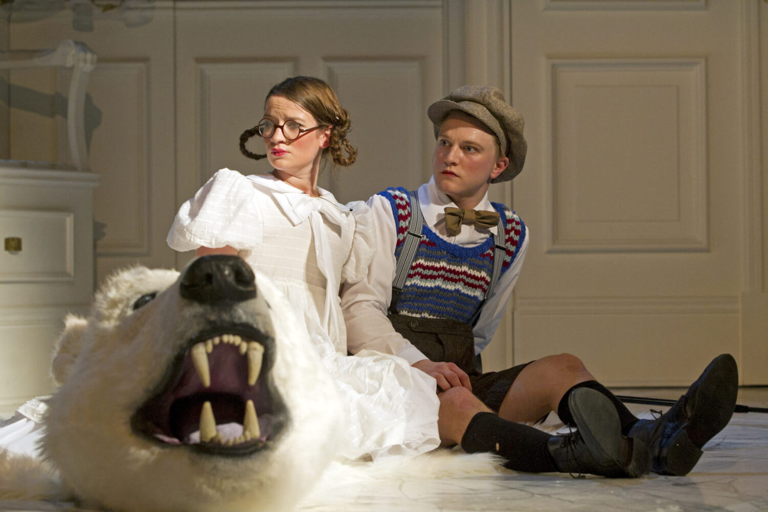 Die Uraufführung von "Klaus im Schrank oder Das verkehrte Weihnachtsfest" in Dresden