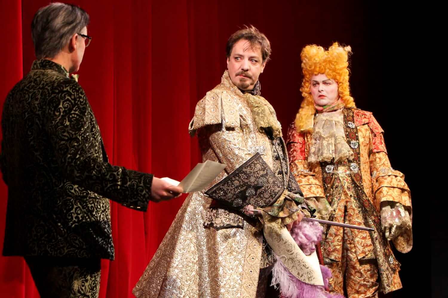 Daniel Scholz, Thomas Klenk und Thomas Nunner im "Menschenfeind" am Staatstheater Nürnberg.