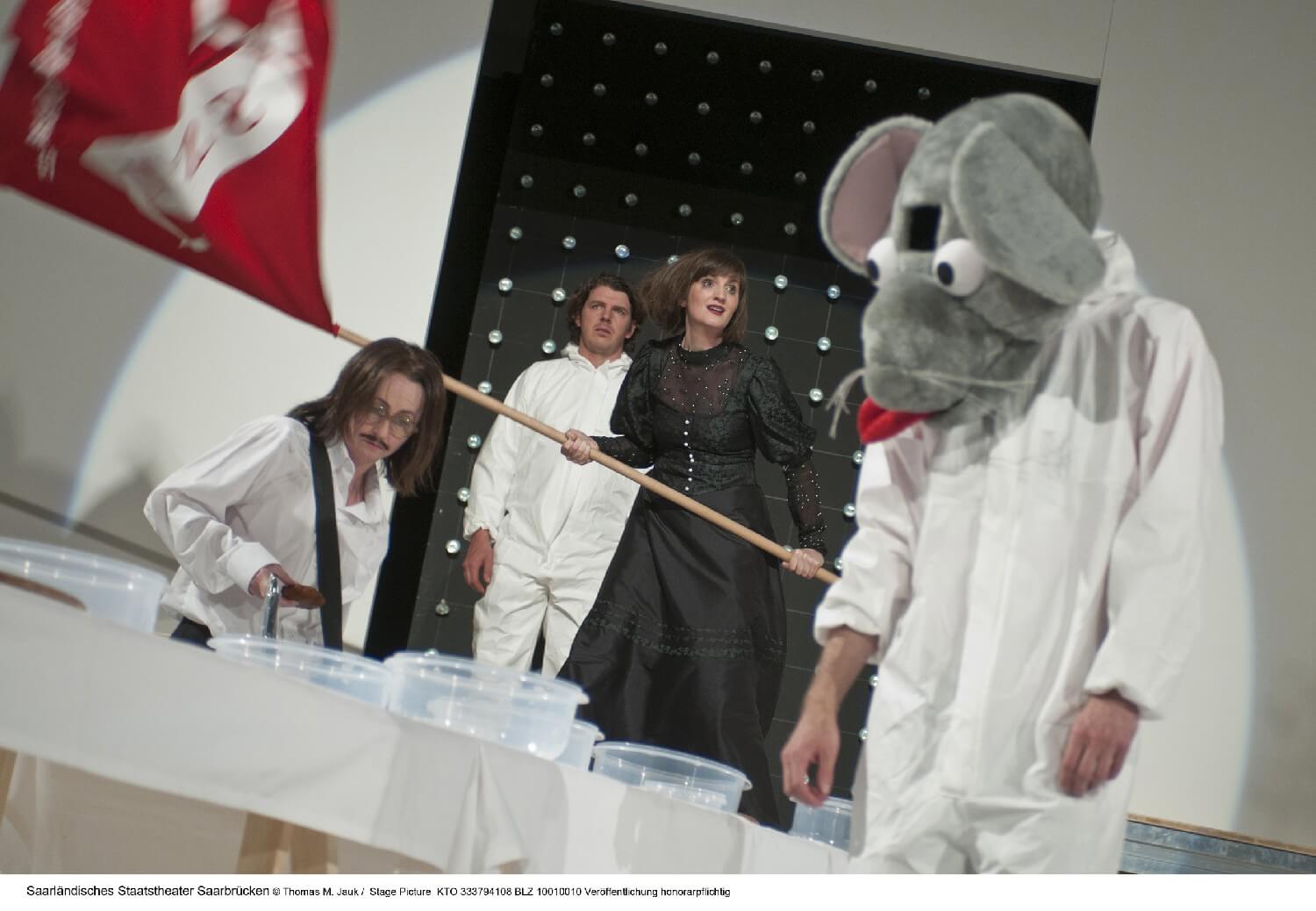 "Der große Marsch" von Wolfram Lotz.