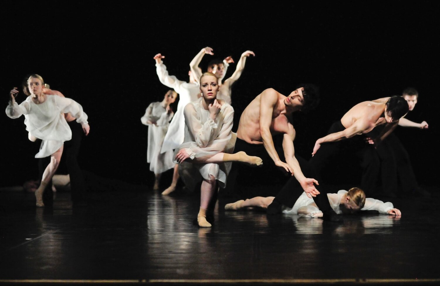 Szene aus dem brillanten zweiten Teil des Abends von Natalia Horecna.