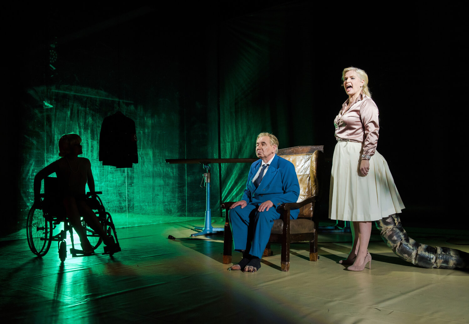 In der Höhle der rechten Dinosaurier