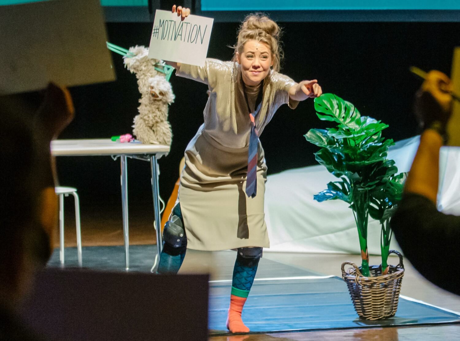 Aus der Zoom-Performance PLAY HARD WORK