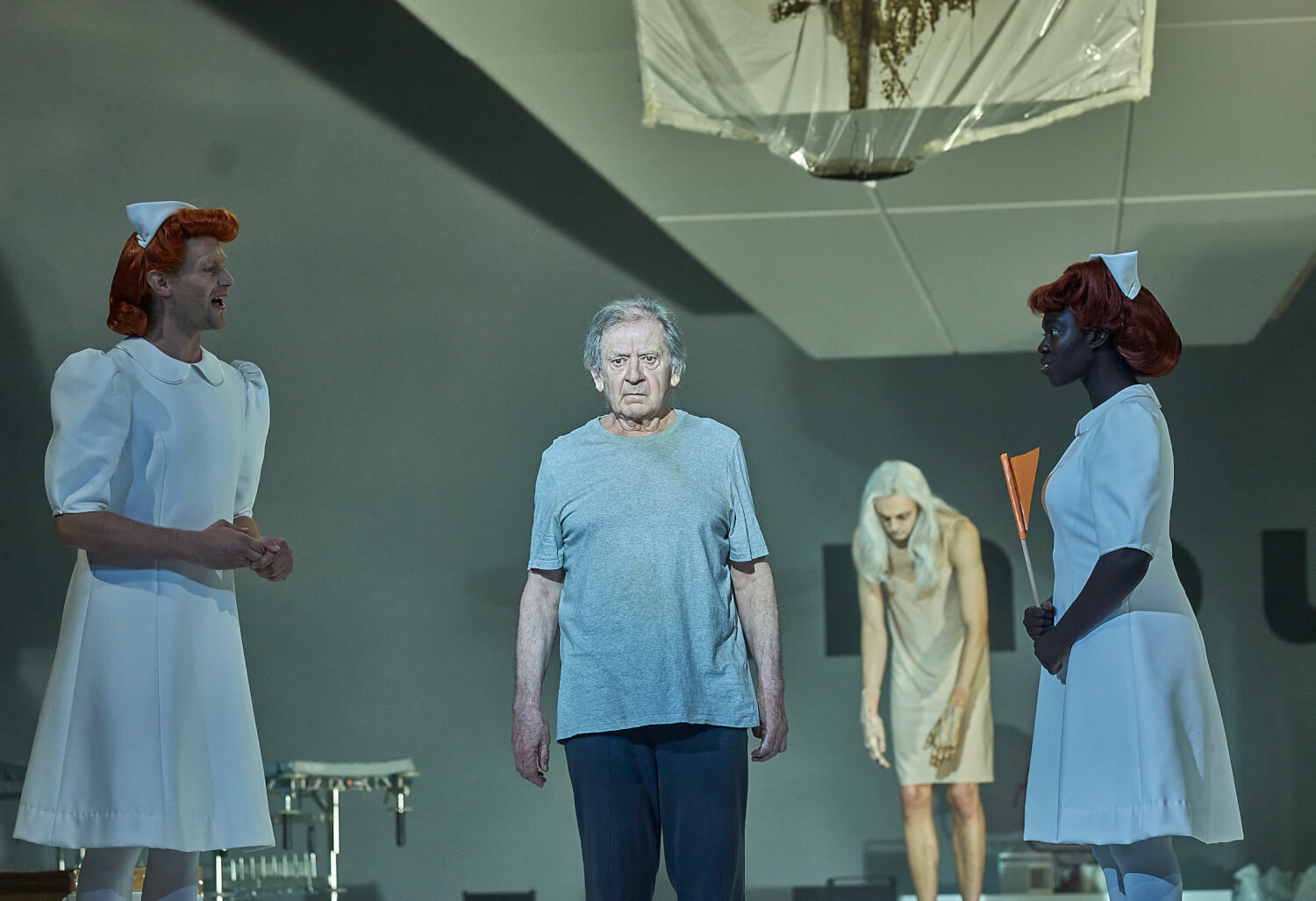 Christian Löber, André Jung, Joel Small, Joyce Sanhá in "Liebe (Amour)"