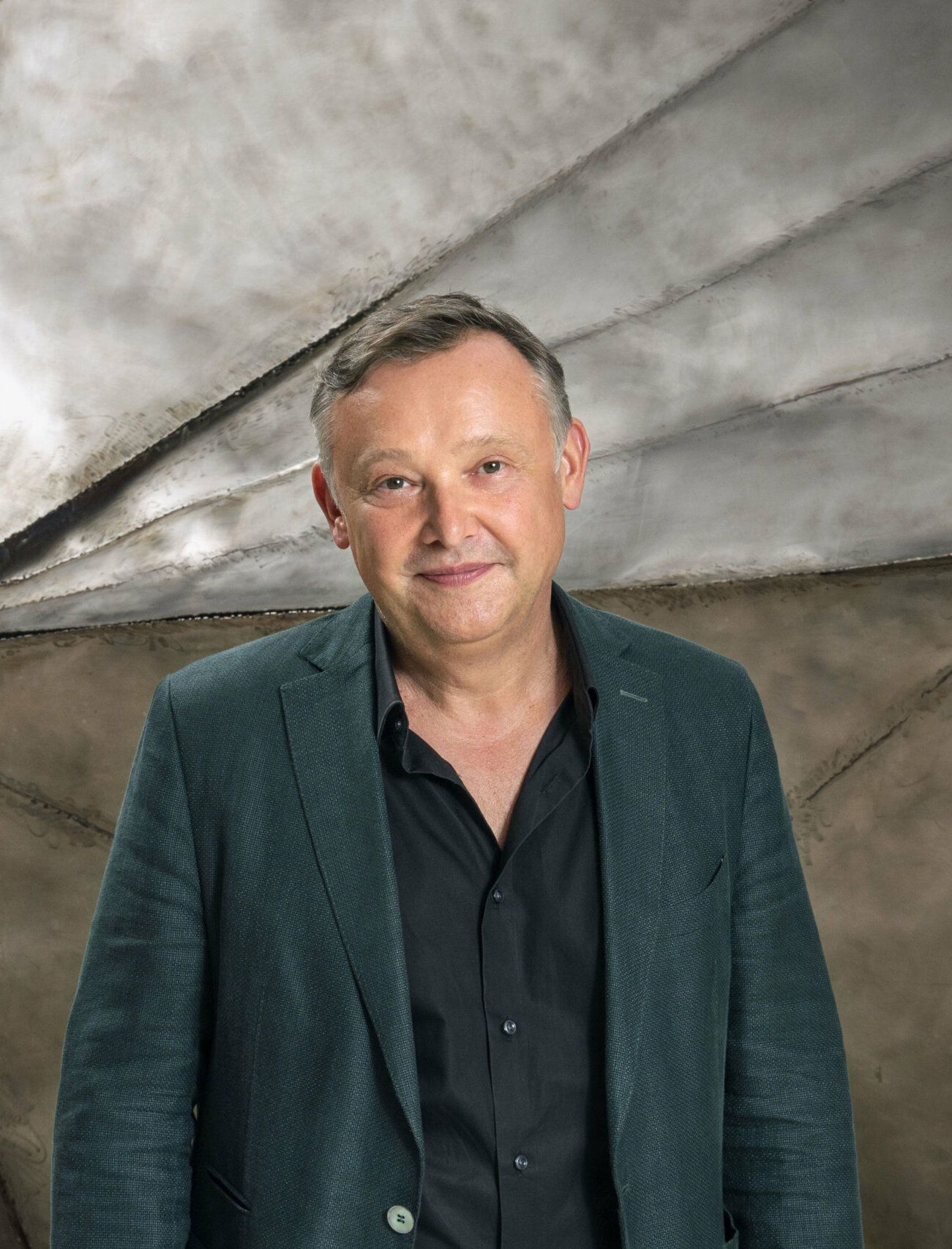 Zu sehen ist Bernhard Helmich, Generalintendant des Theater Bonn