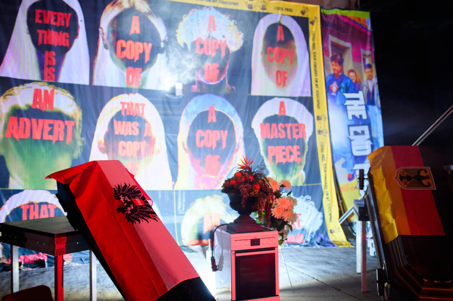 Szenen aus „The Weird & The Eerie”