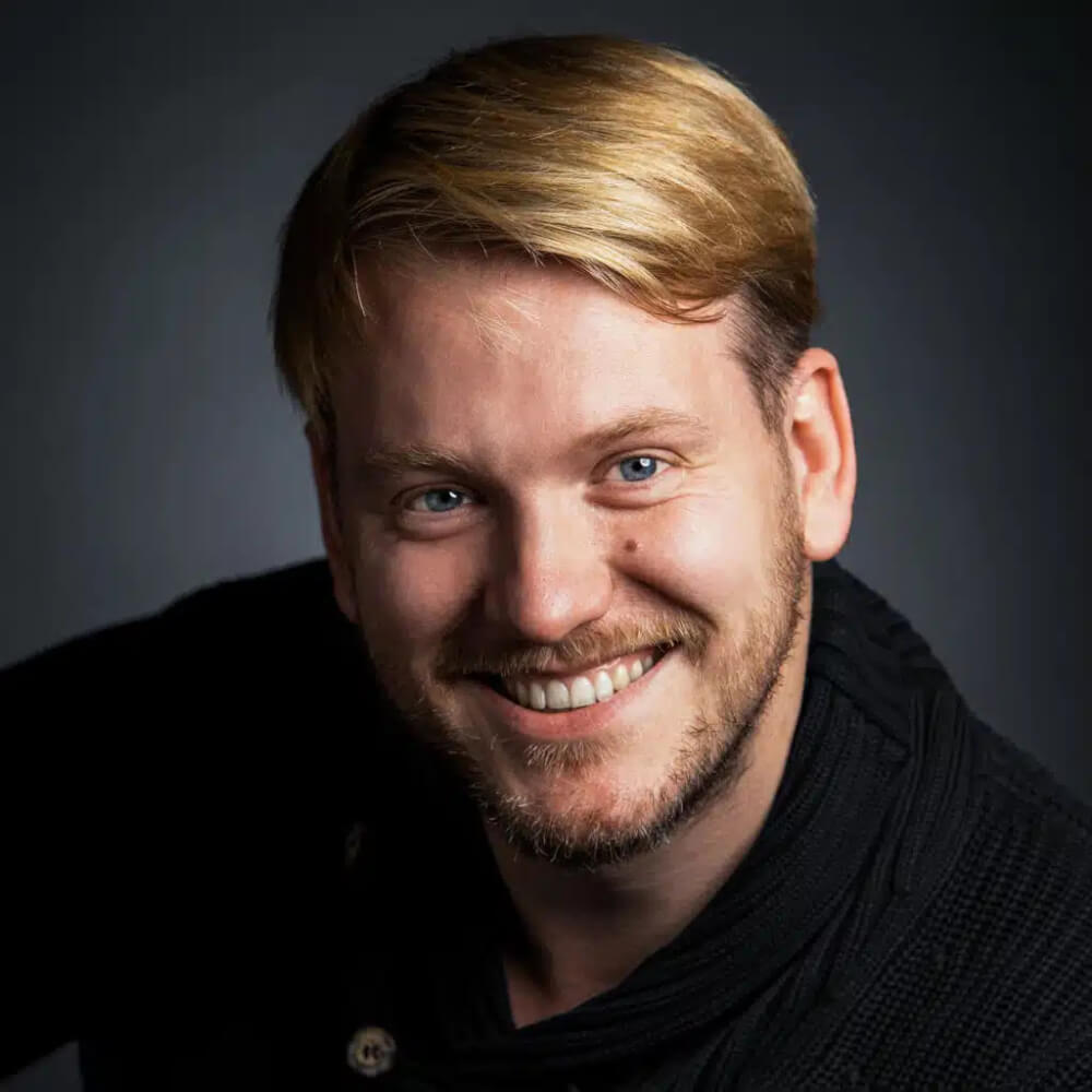 Man sieht Stephan Siegfried, Direktor Puppentheater am Theater Koblenz