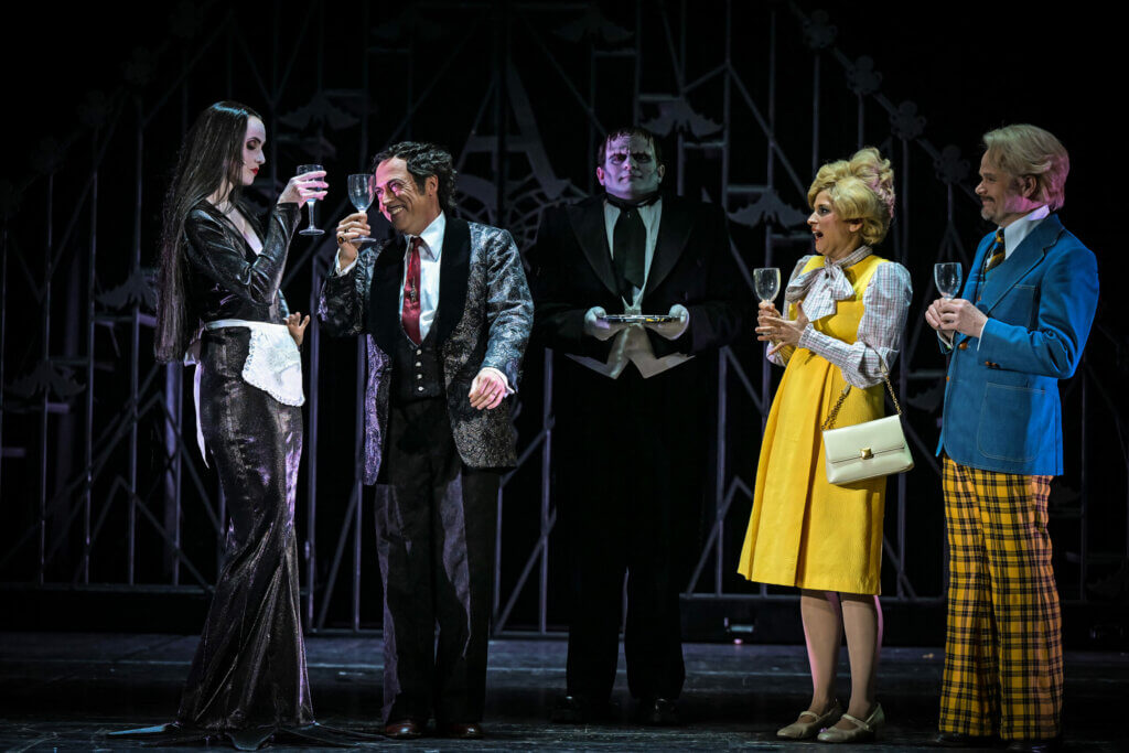 The Addams Family: Maike Elena Schmidt, Michael Kamp, Gregor Loebel, Anika Baumann, Klaus Koehler
