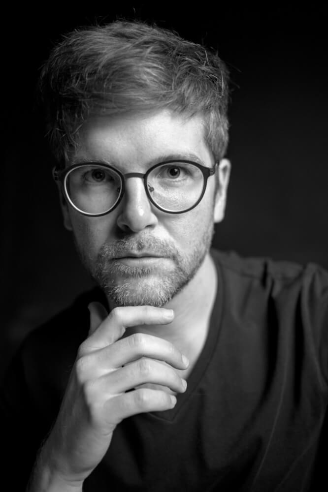 Zu sehen ist Dieter Ripberger, Geschäftsführender Direktor des Berliner Ensembles