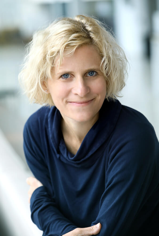 Man sieht Katrin Spira, geschäftsführende Dramaturgin am Schauspiel Frankfurt