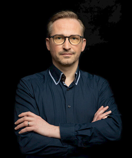 Zu sehen ist Martin Reulecke, Geschäftsführender Direktor am Stadttheater Gießen.