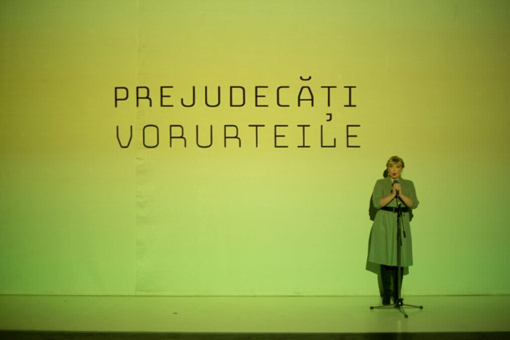 Tatiana Sessler-Toami in „Tagebuch Rumänien. Temeswar“ vom Deutschen Staatstheater Temeswar. Foto: Ovidiu Zimcea (DSTT)