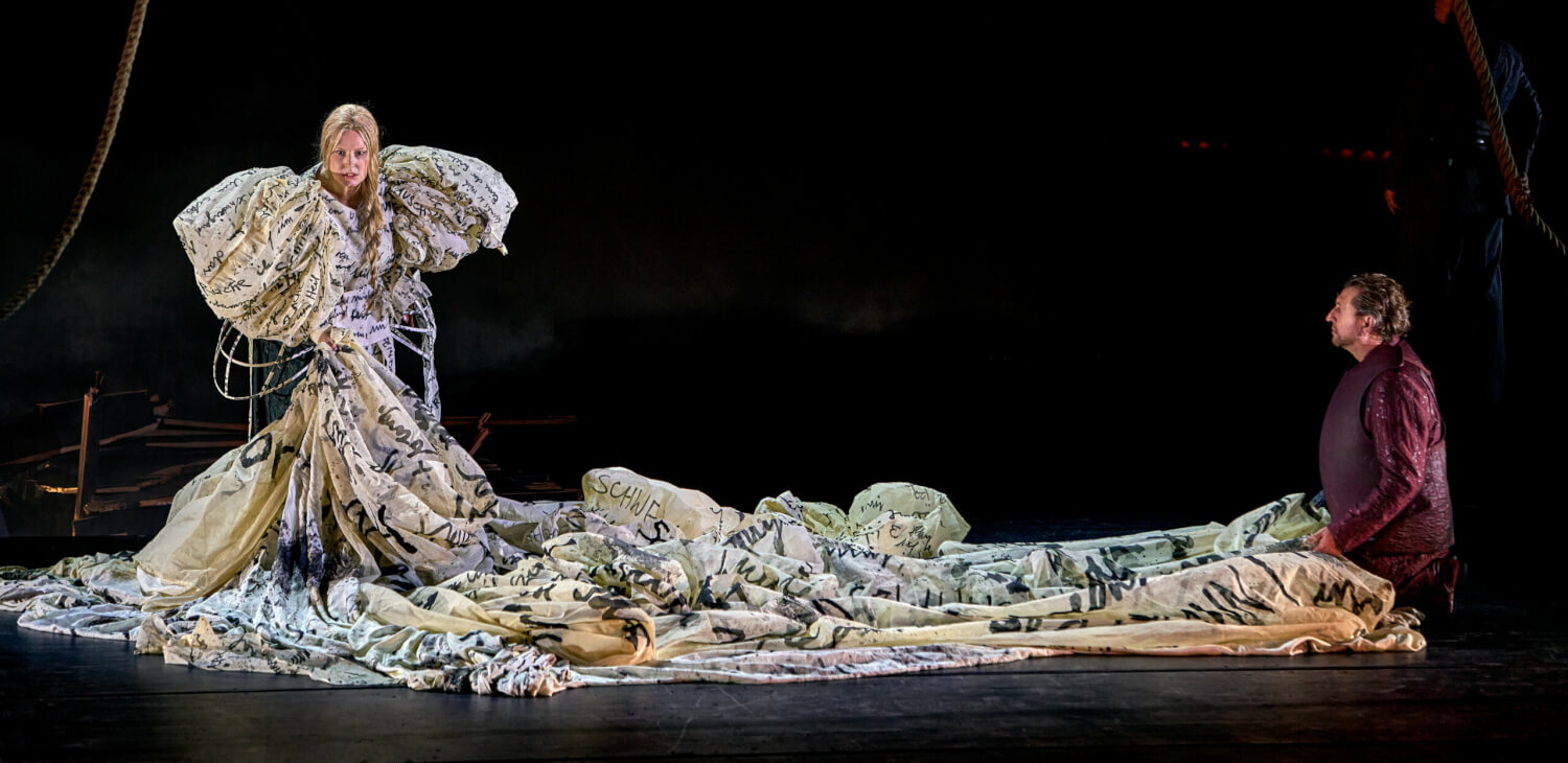 Aufführungsfoto von den Bayreuther Festspielen, Tristan und Isolde.