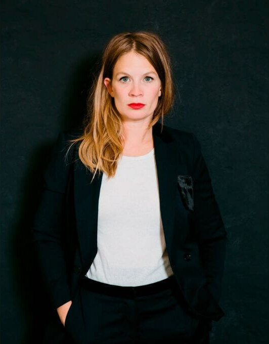 Zu sehen ist Sarah Franke, Regisseurin und Schauspieldirektorin am Staatstheater Kassel