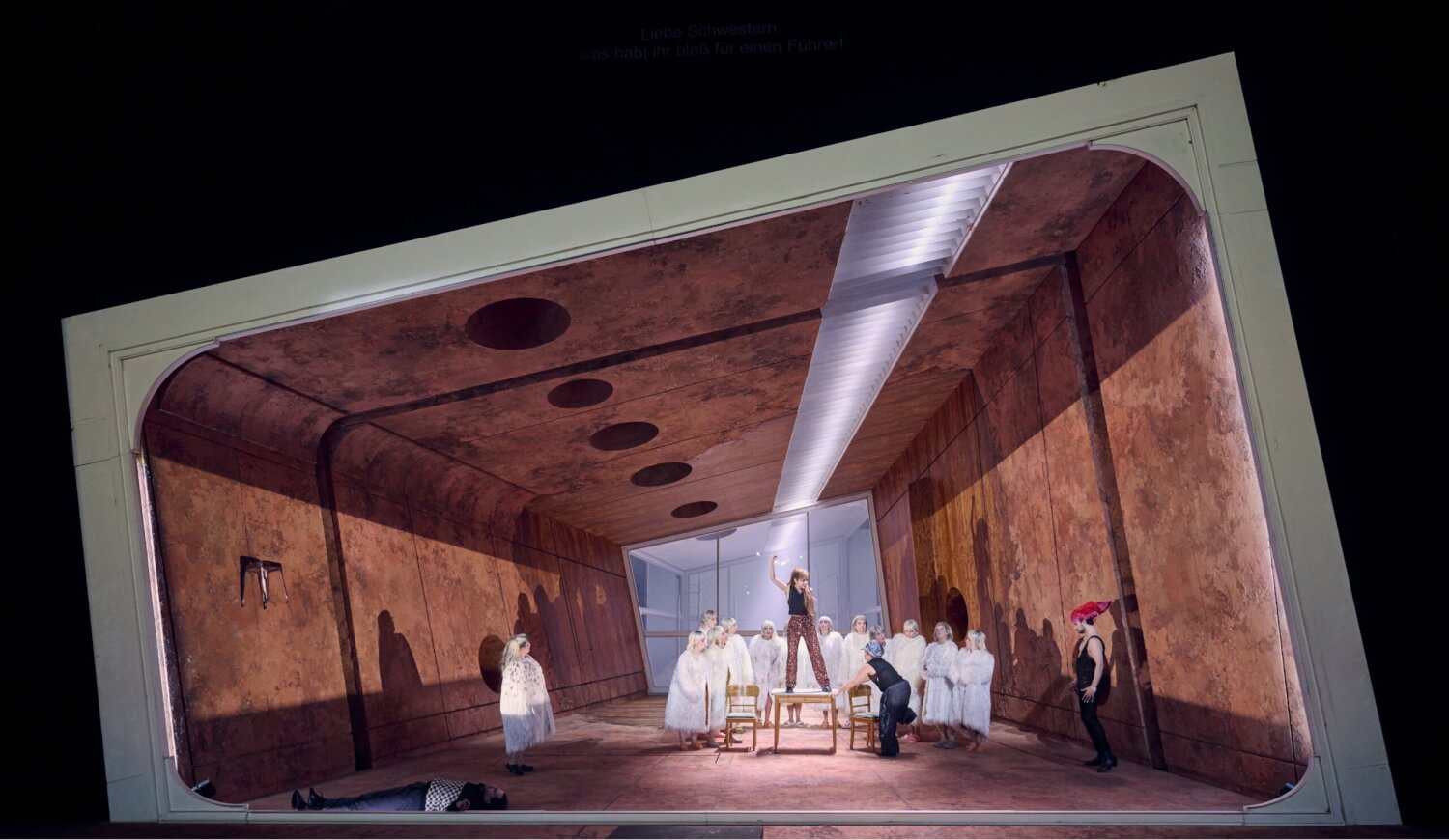 Szenenbild aus „Das schlaue Füchslein” an der Staatsoper Stuttgart