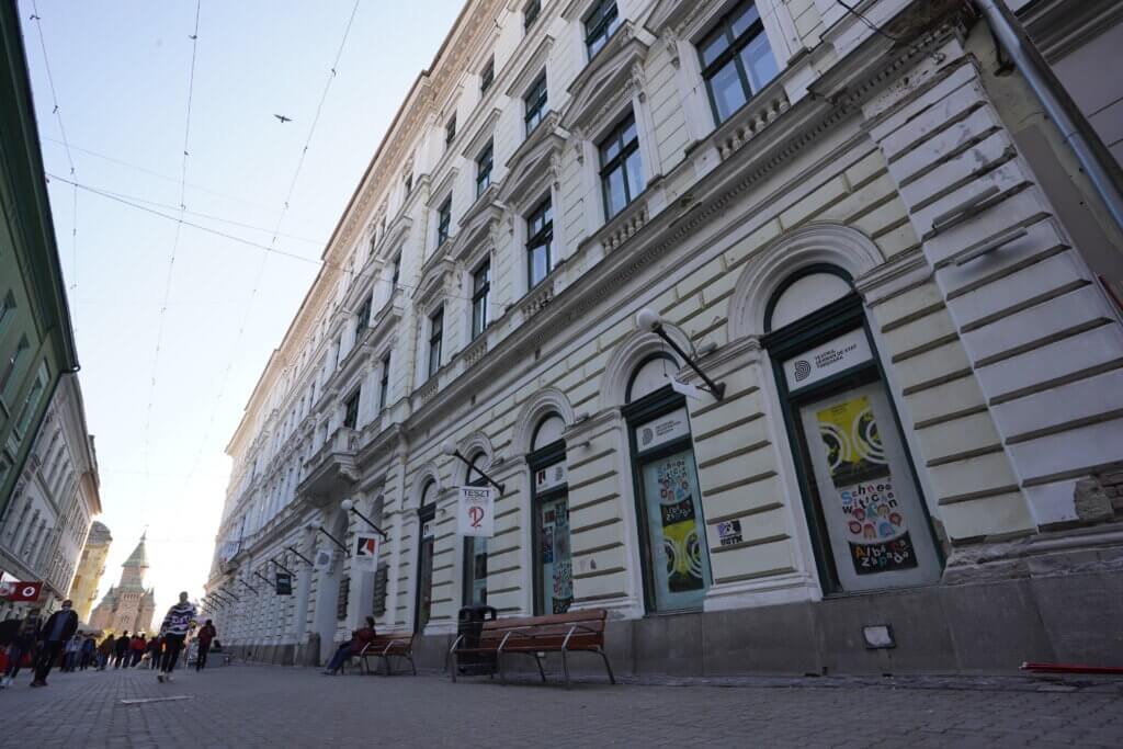 Außenansicht des Deutschen Theater Temesvar.