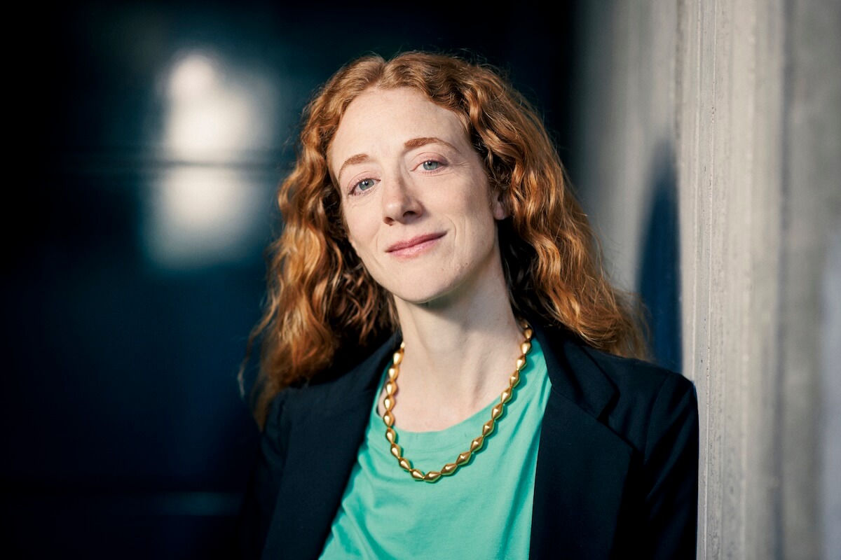 Porträt von Lily Sykes, Schauspieldirektorin am Theater Magdeburg.